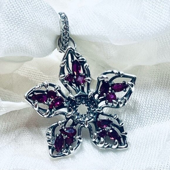 ⚡ NWOT 2 x Stranger Things Demogorgon Charms ✨ - Picture 11 of 14